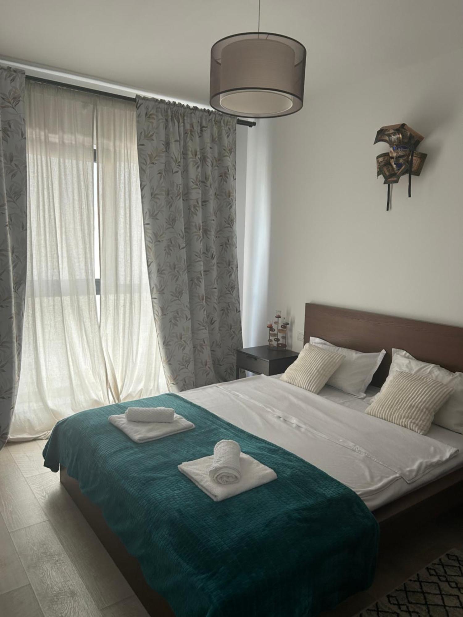 Cozy Apartment 130E By Plaza Bucharest Exterior photo